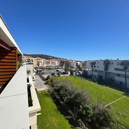 L Vue L Piscine L 1min Des Plages Apartmán